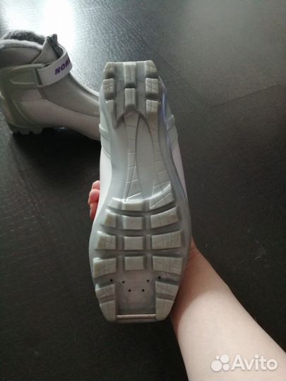 Лыжные ботинки 