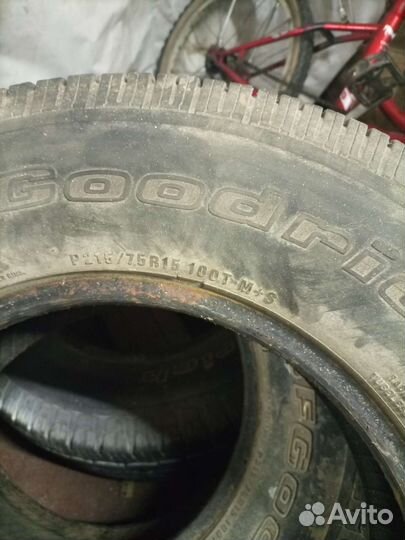 Bfgoodrich Radial Long Trail T/A 215/75 R15
