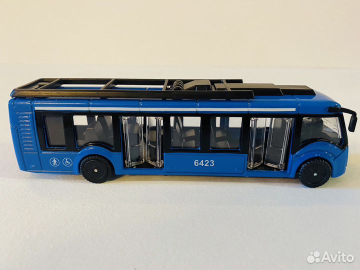 Модель автобуса