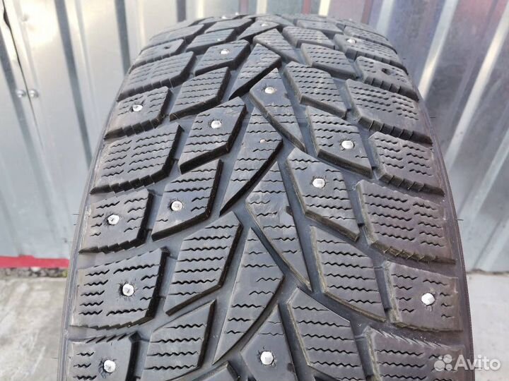Dunlop SP Winter Ice 02 245/40 R20
