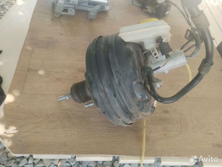 Audi a6 c6 вакумный усилитель тормозов