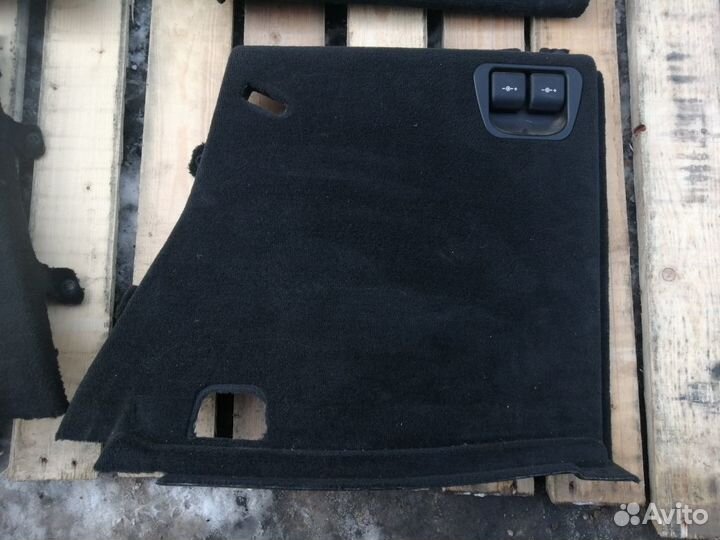 Обшивка стенок багажника BMW X5 e53