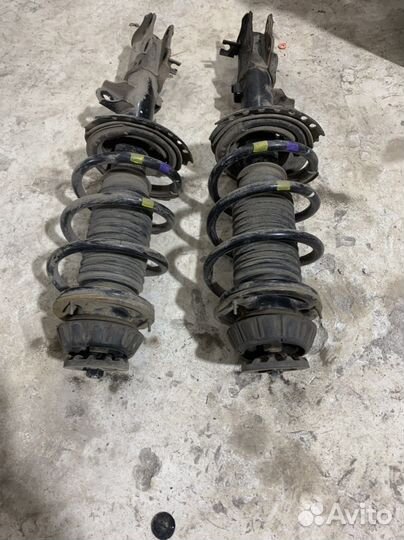 Стойки передние kia rio 3/hyundai solaris 1