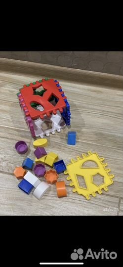 Пирамидка кубик игрушка