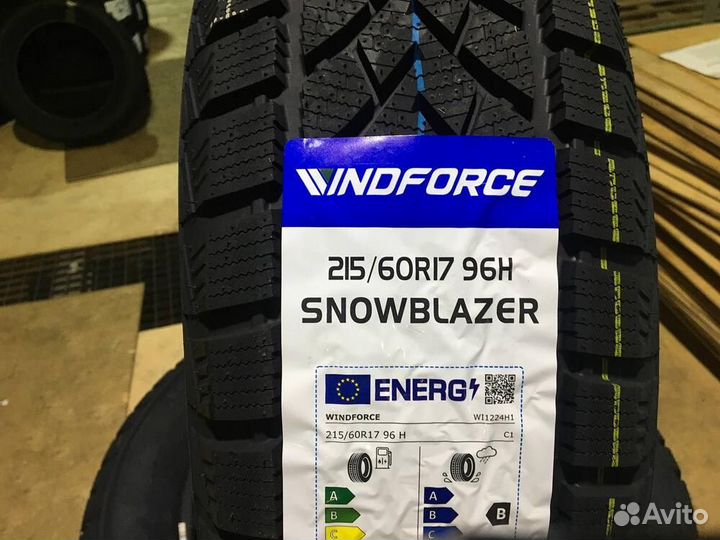 Windforce Snowblazer 215/60 R17 96H