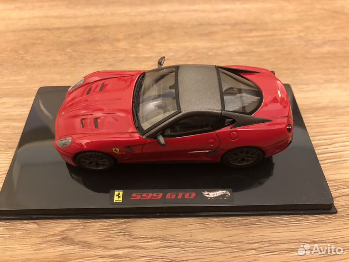 Модели Ferrari Hot Wheels 1/43