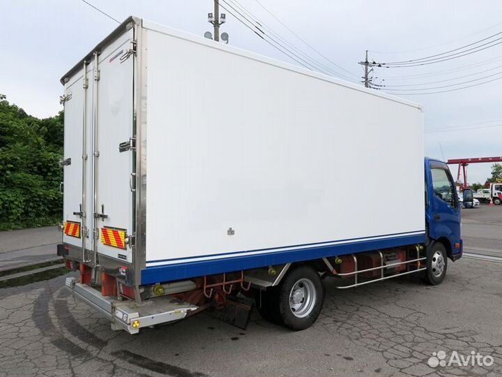 Hino 300 (Dutro), 2016