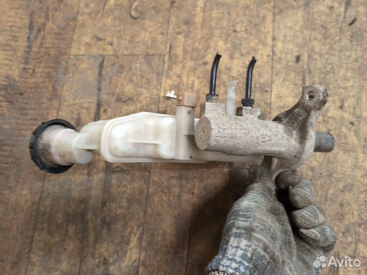 Главный тормозной цилиндр Hyundai Solaris