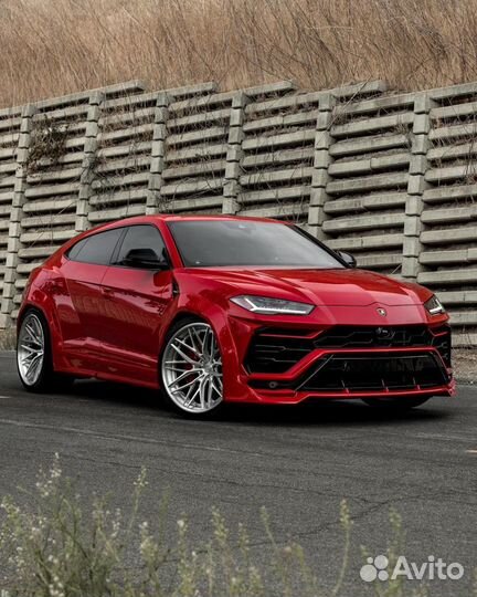 Кованые диски GT Forged R23 на Lamborghini Urus