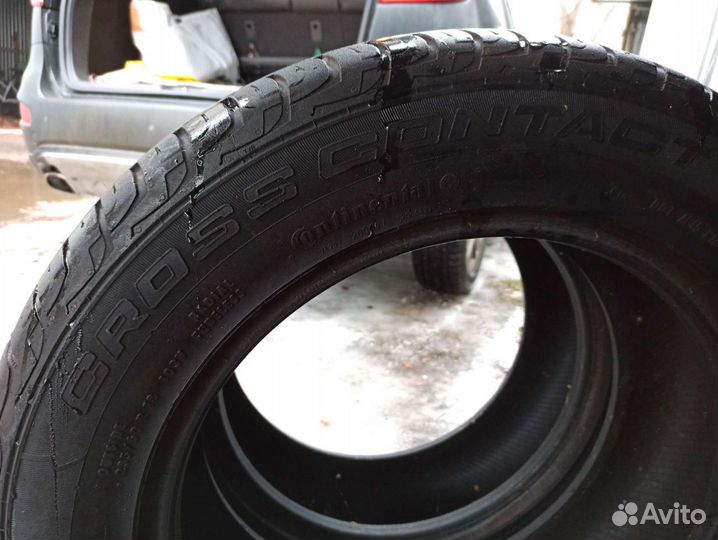 Continental CrossContact UHP 235/60 R18