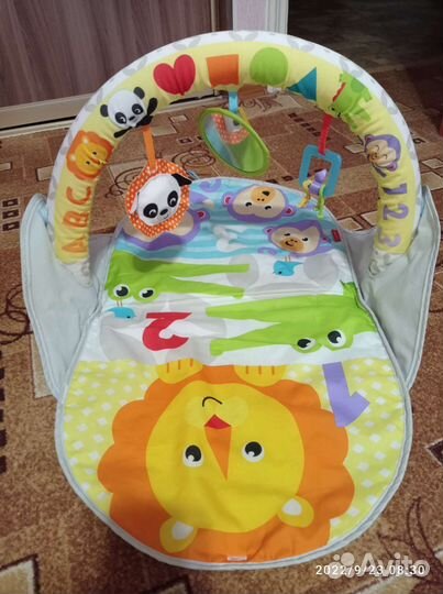 Развивающий коврик