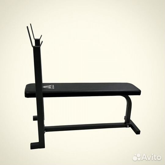 Скамья со стойками