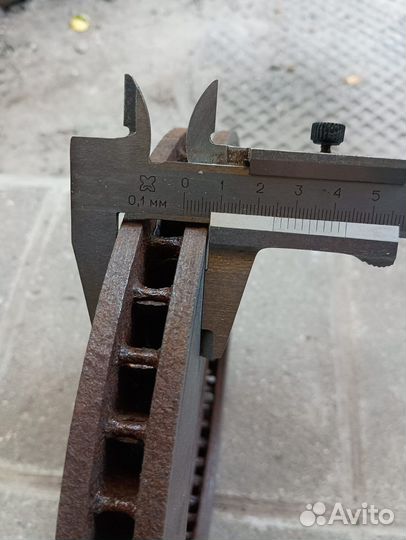 Диски тормозные передние