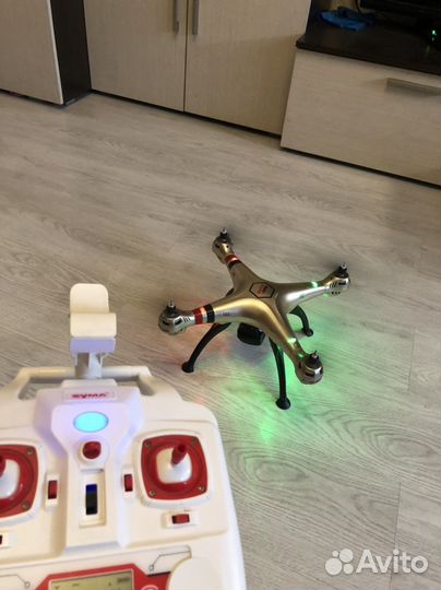 Квадрокоптер syma x8HW