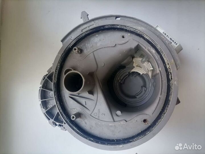 Блок распред. воды с насосами к посудомойку Bosch