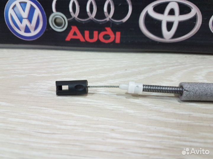 Трос замка двери передний правый Bmw 5-Series F10