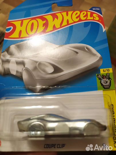 Hot wheels машинка-брелок