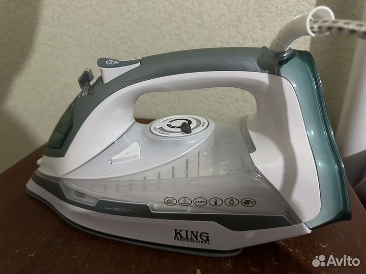 Утюг с парогенератором