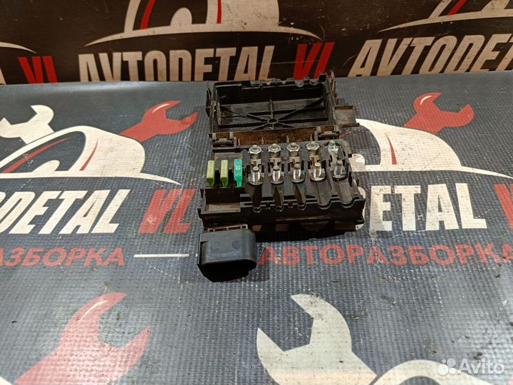 Блок предохранителей Skoda Octavia Tour