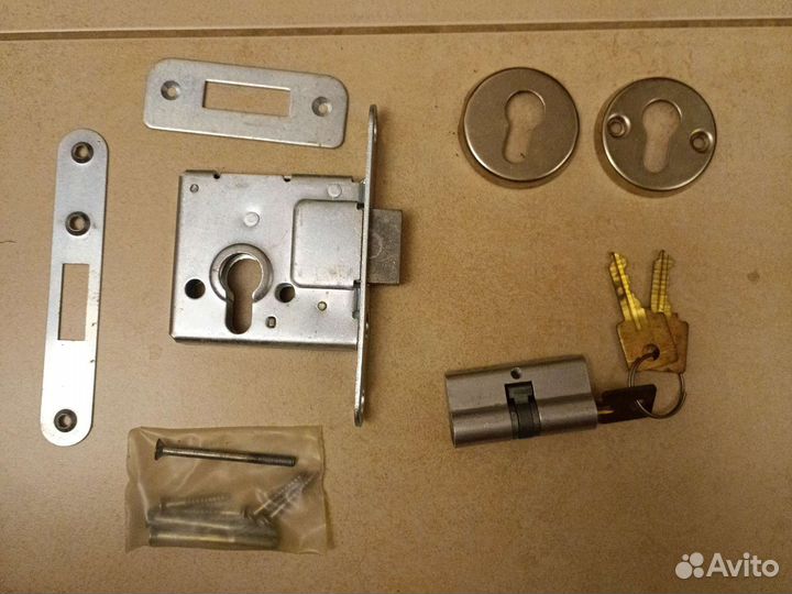 Замок встраиваемый