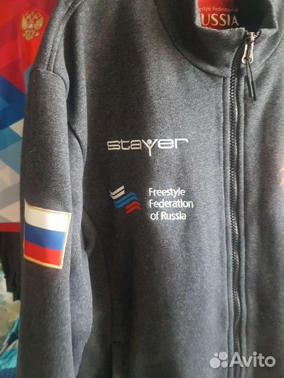 Спортивный костюм