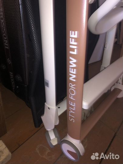 Стульчик для кормления Happy Baby Berny v2