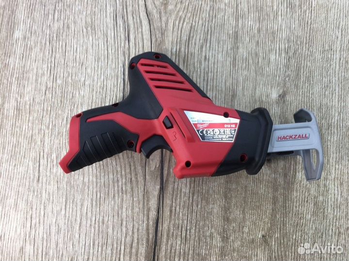 Аккумуляторная сабельная пила milwaukee