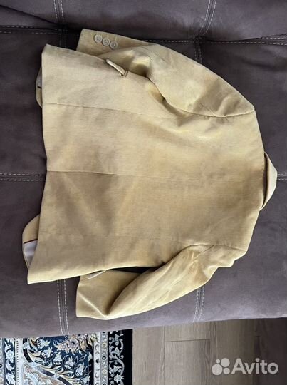 Костюм тройка(пиджак, жилет, брюки)