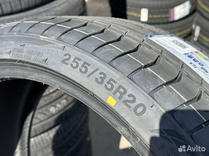 Triangle EffeXSport TH202 255/35 R20 97Y