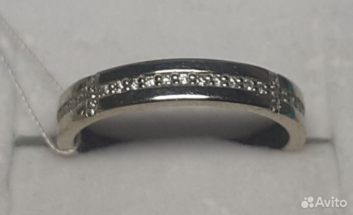 Кольцо из белого золота с бриллиантами 16,5 р-р
