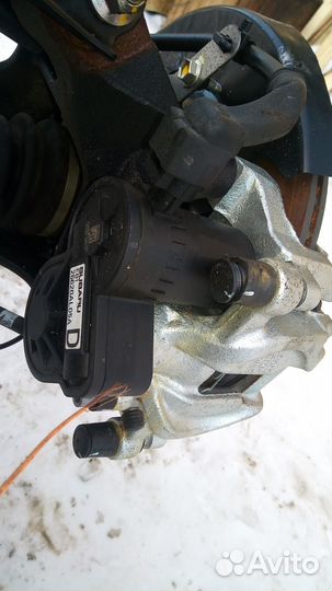 Задний тормозной суппорт субару аутбэк 2017г