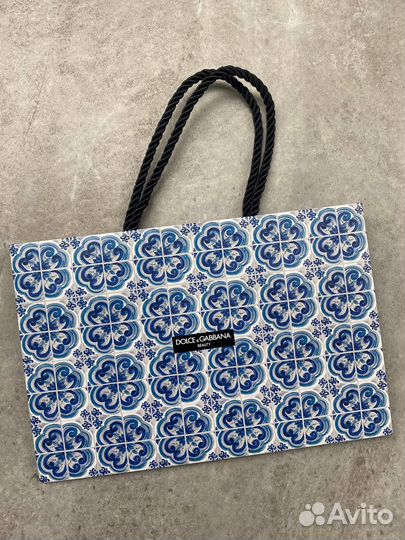 В наличии фирменные пакеты