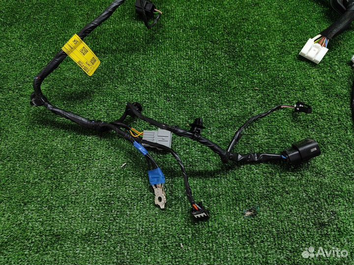 Электропроводка двери багажника Kia Sportage