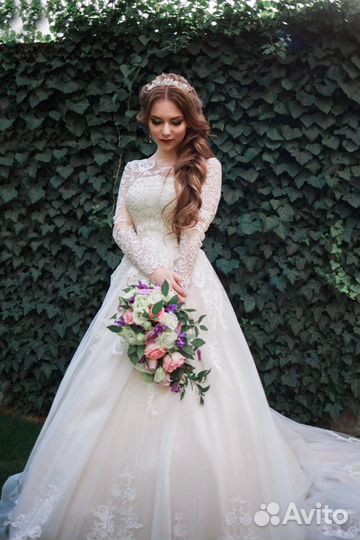 Свадебное платье