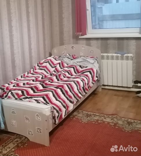 Кровать