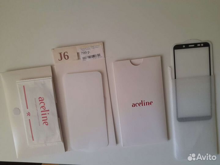 Защитное стекло на Samsung Galaxy J6 (2018)