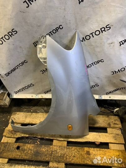 Переднее левое крыло Тойота Ипсум Toyota ipsum