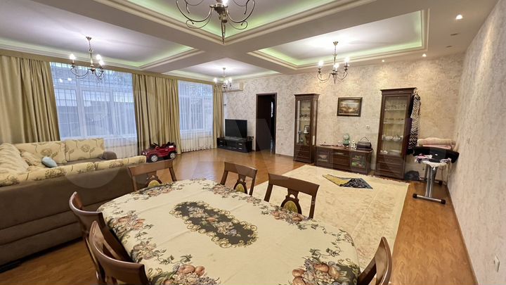 Дом 180 м² на участке 3 сот.