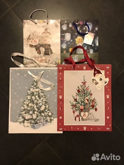 Новогодние подарочные пакеты