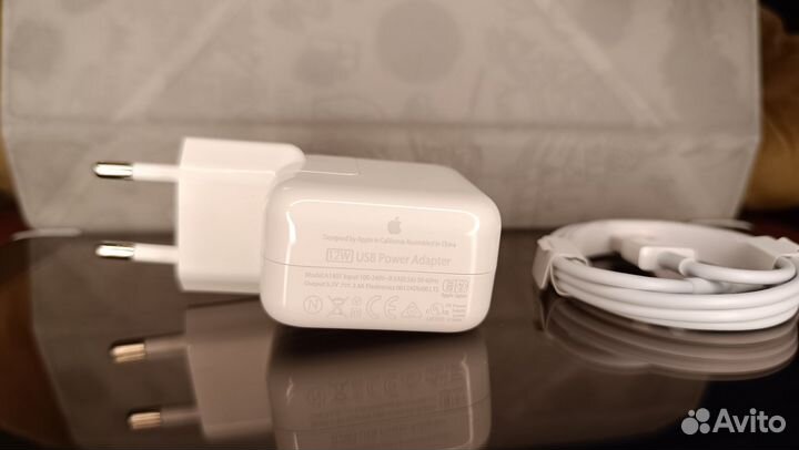 Зарядка на iPhone блок на 12 в