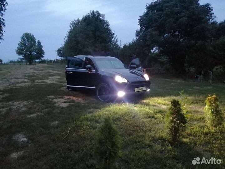 Porsche Cayenne Turbo, 2005