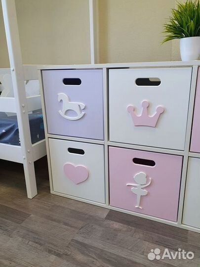 Стеллаж для книг в детскую