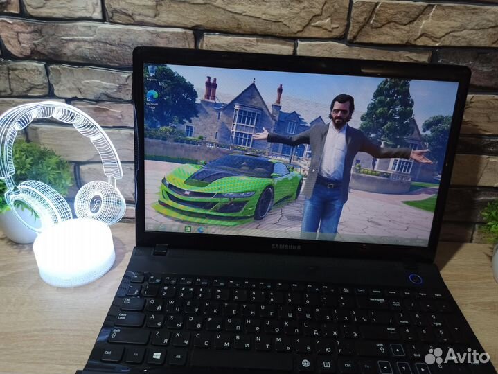 Мощный ноутбук Samsung 8gb