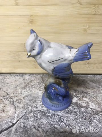 Статуэтка птица