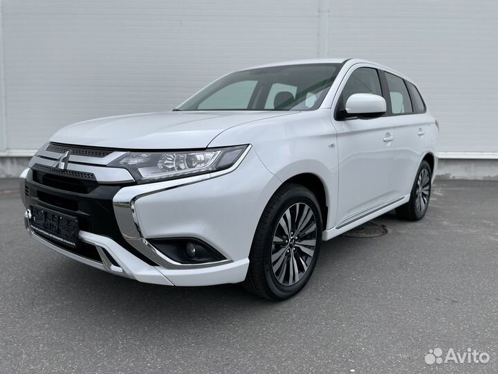 Mitsubishi Outlander 2.0 CVT, 2022, 27 км