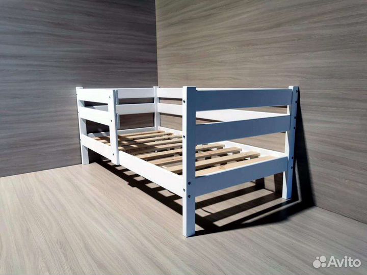 Детская кровать из массива берёзы