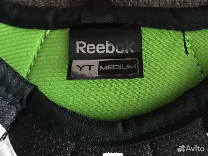 Нагрудник хоккейный