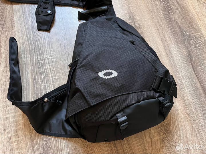 Рюкзак Oakley sling bag черный