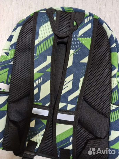 Рюкзак школьный