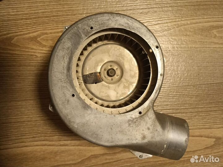 Вентилятор бытовых газов